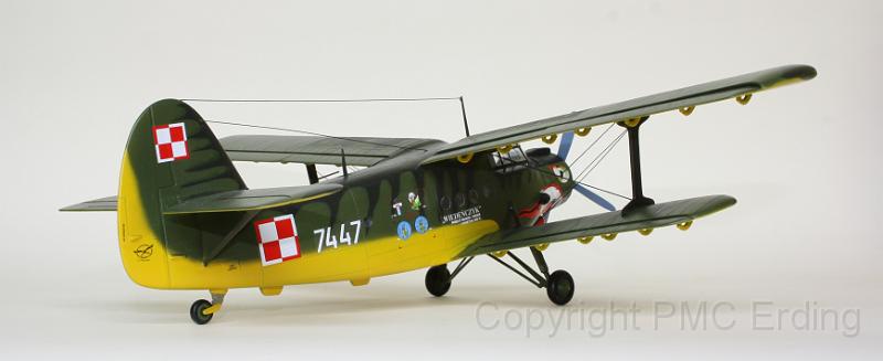 Antonov An-2W Valom 1-48 Hellinger Othmar 02.JPG